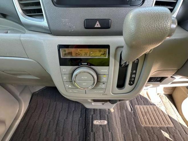 フレアワゴンXS 4WD　片側パワースライドドア　Bluetooth　ワンセグTV　ナビ　アイドリングストップ　ビルトインETC　USB　バックモニター　シートヒーター　プッシュスタート　社外アルミホイール冬 660