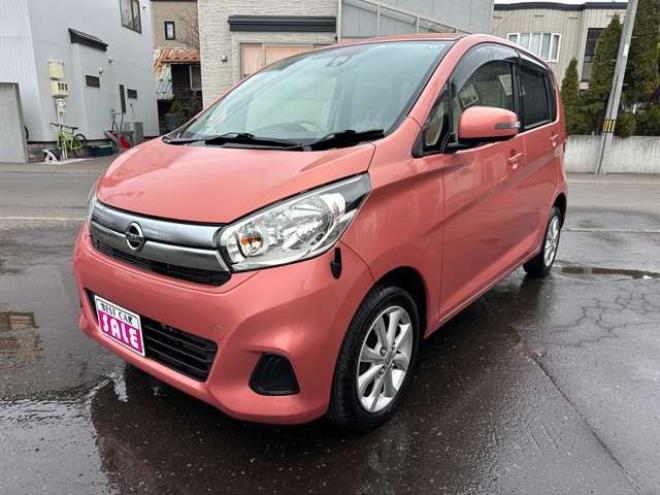 デイズX モカセレクション 4WD　4WD　アラウンドビューモニター　バックカメラ　アイドリングストップ　衝突軽減ブレーキ　横滑り防止装置　シートヒーター　純正アルミホイール夏 660