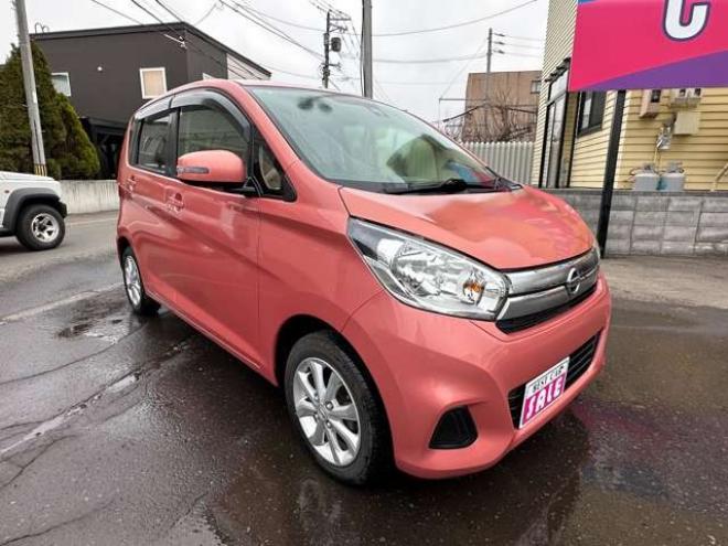 デイズX モカセレクション 4WD　4WD　アラウンドビューモニター　バックカメラ　アイドリングストップ　衝突軽減ブレーキ　横滑り防止装置　シートヒーター　純正アルミホイール夏 660