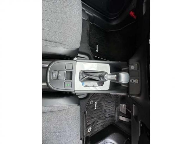 フィット1.5 e:HEV ホーム 4WD　純正ナビ　Bluetooth　バックカメラ　クルーズコントロール　コーナーセンサー　ハーフレザーシート　ETC　ミラーヒーター　横滑り防止装置　ブレーキホールド　USB前後　社外アルミホイール夏 1500