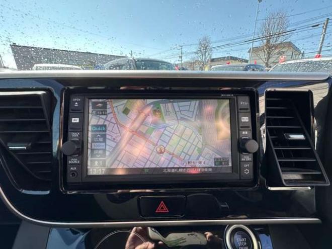 デイズルークスハイウェイスター Gターボ 4WD　ワンタッチ両側オートスライドドア　ナビ　Bluetooth　地デジ　運転席シートヒーター　衝突軽減ブレーキ　アイドリングストップ　横滑り防止装置　アラウンドビューモニター　バックモニター　純正アルミホイール 660