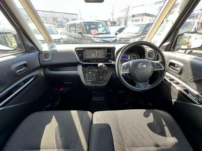 デイズルークスハイウェイスター Gターボ 4WD　ワンタッチ両側オートスライドドア　ナビ　Bluetooth　地デジ　運転席シートヒーター　衝突軽減ブレーキ　アイドリングストップ　横滑り防止装置　アラウンドビューモニター　バックモニター　純正アルミホイール 660