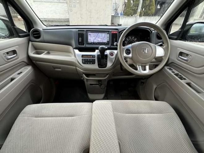 N-WGNG 4WD　SDナビ　プッシュスタート　バックカメラ　横滑り防止装置　スチールホイール冬　インテリジャントキー 660