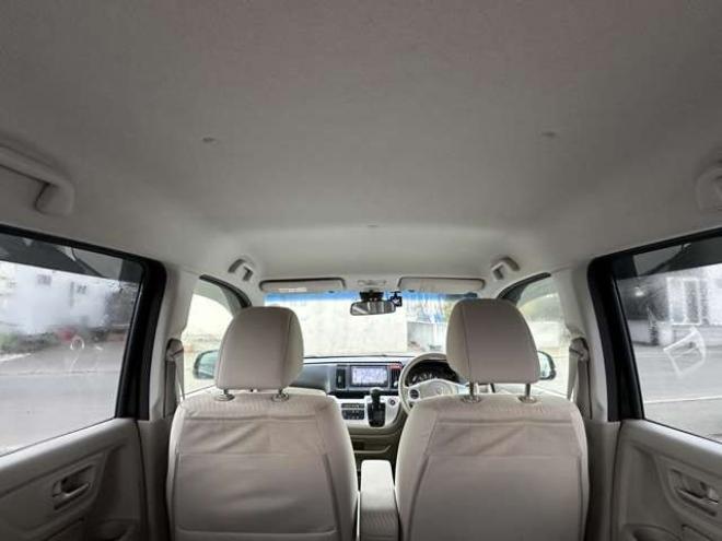 N-WGNG 4WD　SDナビ　プッシュスタート　バックカメラ　横滑り防止装置　スチールホイール冬　インテリジャントキー 660