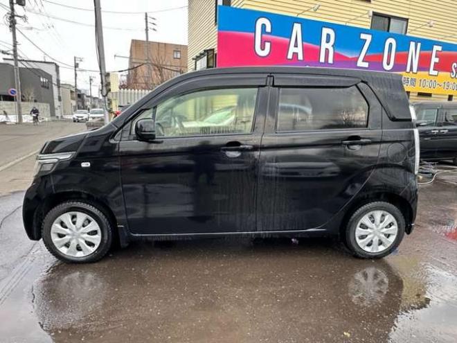 N-WGNG 4WD　SDナビ　プッシュスタート　バックカメラ　横滑り防止装置　スチールホイール冬　インテリジャントキー 660