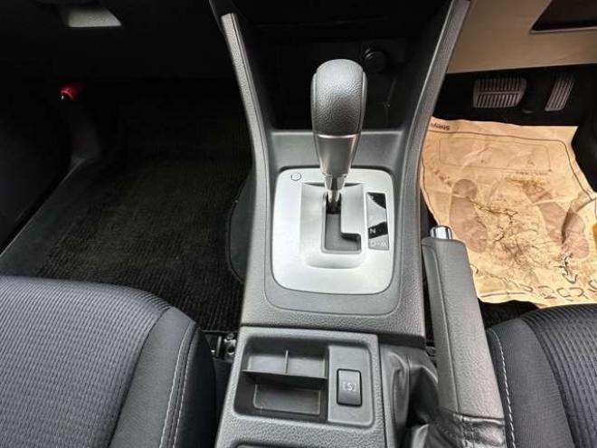 インプレッサスポーツ 2.0 i アイサイト 4WD　ナビ　地デジ　バックカメラ　ETC　Bluetooth　レーンキープアシスト　衝突軽減ブレーキ　アイドリングストップ　純正アルミホイール夏 2000