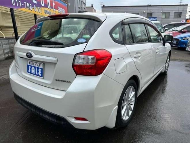 インプレッサスポーツ 2.0 i アイサイト 4WD　ナビ　地デジ　バックカメラ　ETC　Bluetooth　レーンキープアシスト　衝突軽減ブレーキ　アイドリングストップ　純正アルミホイール夏 2000