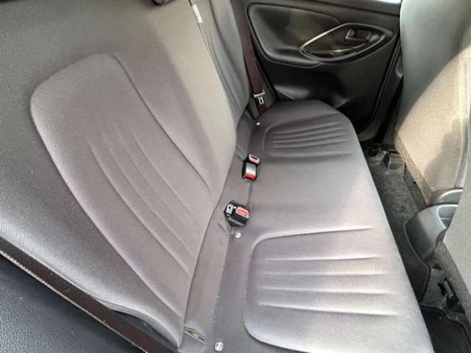 ヤリス1.5 X 4WD　衝突安全ボディー　オートライト　ナビバックモニター　ETC　衝突軽減ブレーキシステム　　レーンアシスト 1500