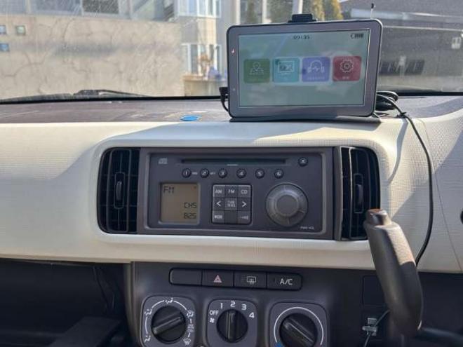 パッソ1.0 X 4WD　ナビ　TV　キーレス 1000