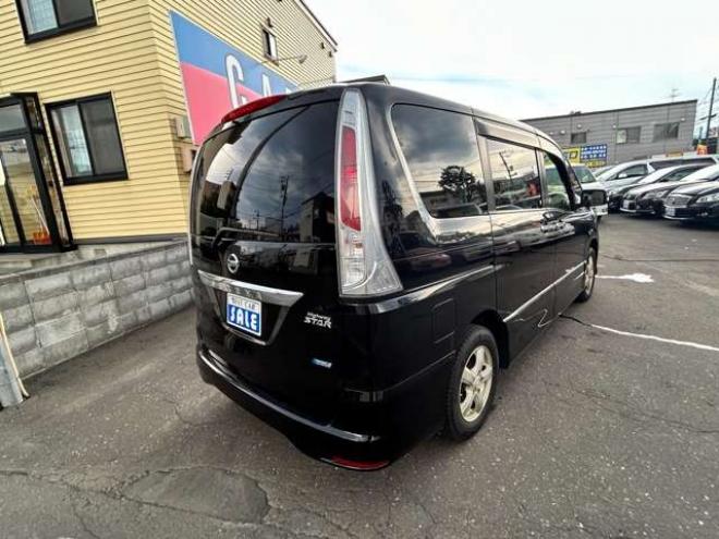 セレナ2.0 ハイウェイスター Vセレクション 4WD　ナビフルセグTV　フリップダウンモニター 2000