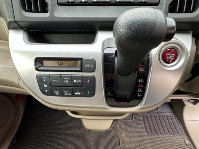 N-WGNG 4WD　4WD　SDナビ　横滑り防止装置　プッシュスタート　バックモニター　インテリジャントキー　スチールホイール冬 660