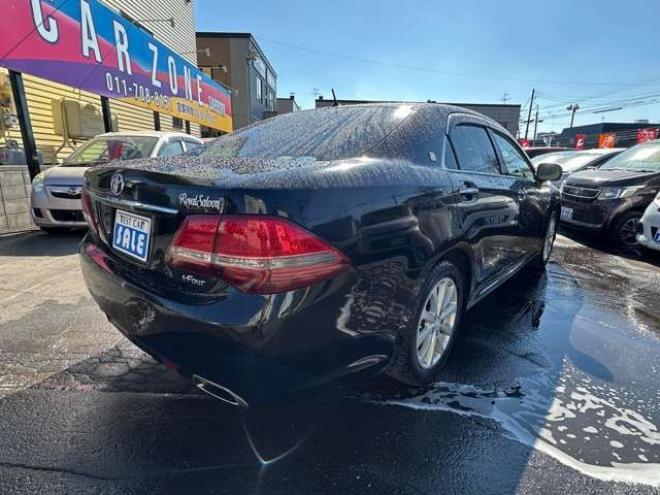 クラウンロイヤル 2.5 ロイヤルサルーン i-Four ナビパッケージ 4WD　純正HDDナビ　寒冷地仕様　地デジ　ビルトインETC　プッシュスタート　パワーシート　バックモニター　社外アルミホイール夏　純正アルミホイール冬　インテリジェントキー　横滑り防止装置 2500