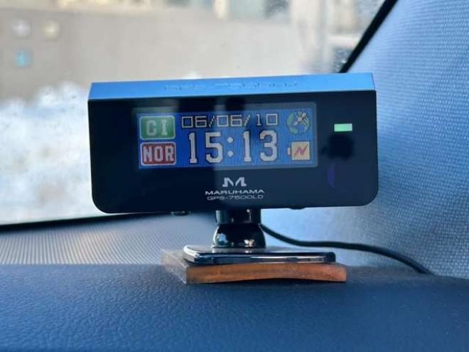 プリウス1.8 S E-Four 4WD　ナビ　TVバックモニター 1800