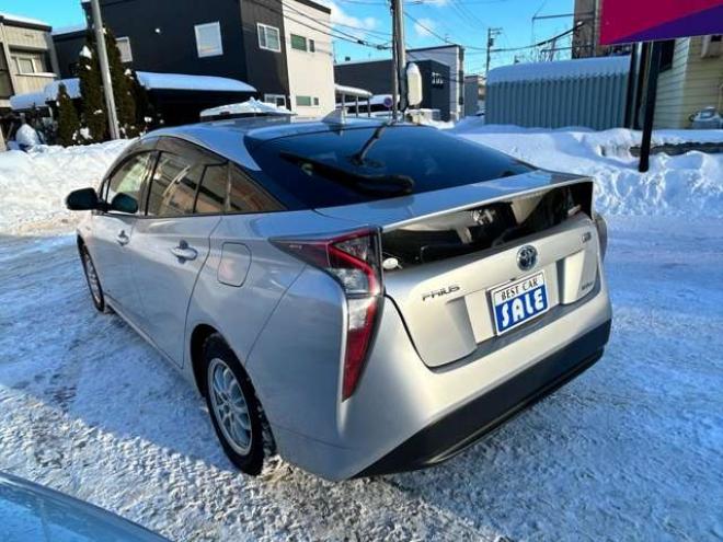 プリウス1.8 S E-Four 4WD　ナビ　TVバックモニター 1800