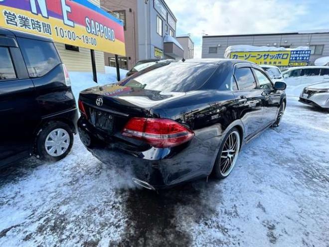 クラウンロイヤル 3.0 ロイヤルサルーン i-Four Uパッケージ 4WD　クルーズコントロール　ナビフルセグTVバックモニター　Uパッケージ 3000