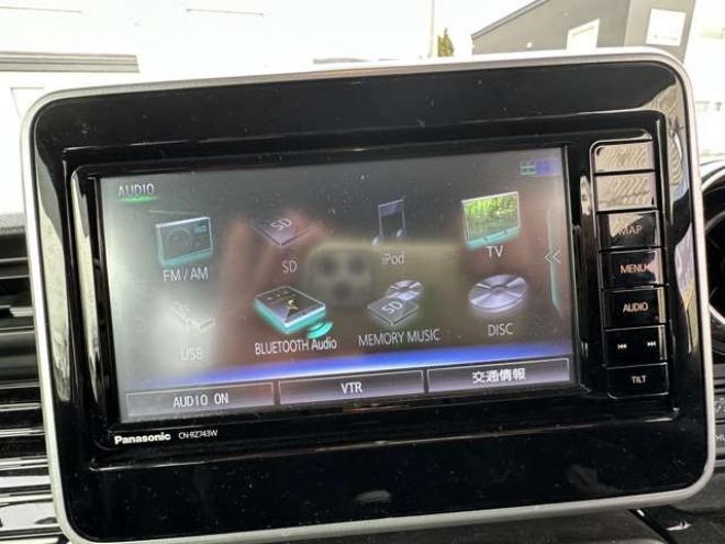 スペーシアカスタム ハイブリッド XSターボ 4WD　両側パワースライドドア　ナビ　Bluetooth　プッシュスタート　アイドリングストップ　ビルトインETC　コーナーセンサー　レーンキープアシスト　衝突軽減ブレーキ　横滑り防止装置　前席シートヒーター 660