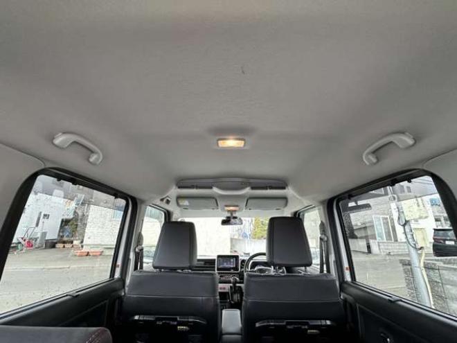 スペーシアカスタム ハイブリッド XSターボ 4WD　両側パワースライドドア　ナビ　Bluetooth　プッシュスタート　アイドリングストップ　ビルトインETC　コーナーセンサー　レーンキープアシスト　衝突軽減ブレーキ　横滑り防止装置　前席シートヒーター 660