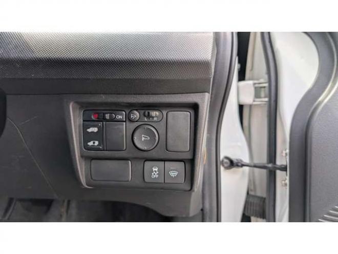 フリード1.5 G ジャストセレクション 4WD　 1500