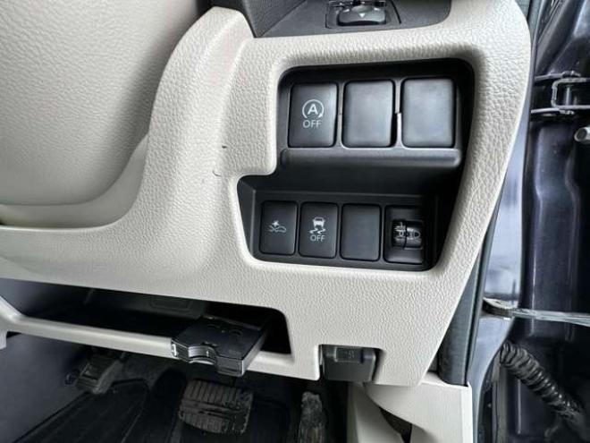 デイズルークスS 4WD　シートシーター　アイドリングストップ　横滑り防止装置　衝突軽減軽減ブレーキ　ETC　スチールホイール冬　フルセグTV　ナビ 660