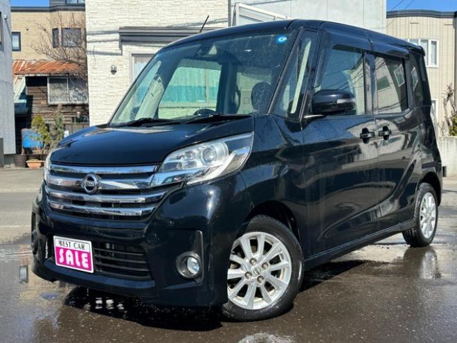 デイズルークスハイウェイスターX 4WD　片側パワースライドドア　SDナビ　Bluetooth　フルセグTV 　アラウンドビューモニター　バックモニター　インテリジェントキー　プッシュスタート　運転席シートヒーター　純正アルミホイール夏　EGスターター 660