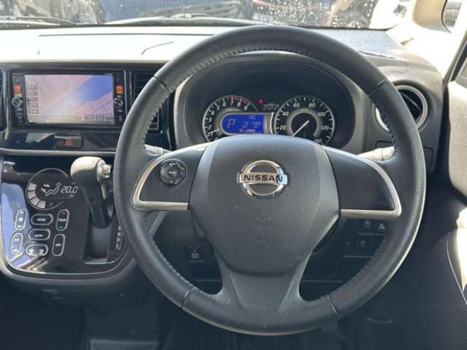 デイズルークスハイウェイスターX 4WD　片側パワースライドドア　SDナビ　Bluetooth　フルセグTV 　アラウンドビューモニター　バックモニター　インテリジェントキー　プッシュスタート　運転席シートヒーター　純正アルミホイール夏　EGスターター 660