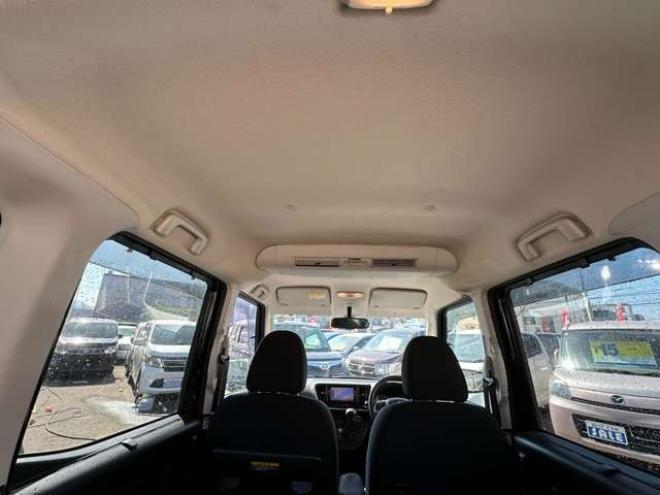 デイズルークスハイウェイスターX 4WD　片側パワースライドドア　SDナビ　Bluetooth　フルセグTV 　アラウンドビューモニター　バックモニター　インテリジェントキー　プッシュスタート　運転席シートヒーター　純正アルミホイール夏　EGスターター 660