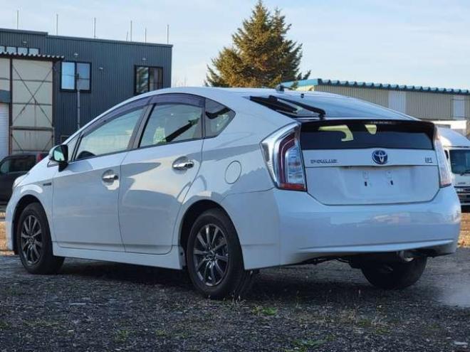 プリウス1.8 S　下廻り防錆塗装済 コムテック製ドラレコ  ケンウッド製社外ナビ フルセグ Bluetooth バックカメラ ETC フロント&テールエアロ プッシュスタート スマートキー 社外アルミ 2WD 1800