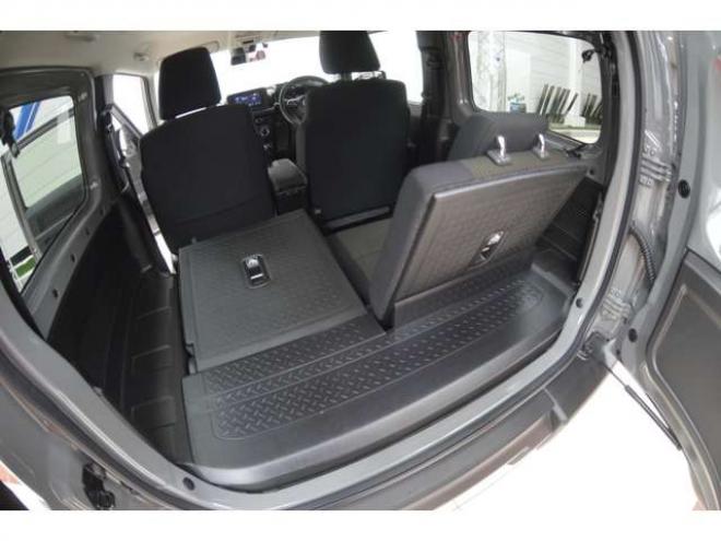 ジムニーXC 4WD　ワンオーナー車F5速マニュアル4WDターボセーフティサポート搭載アイドリングストップ横滑り防止装置ディスプレイオーディオハイビームアシストLEDライトクルーズコントロール 660