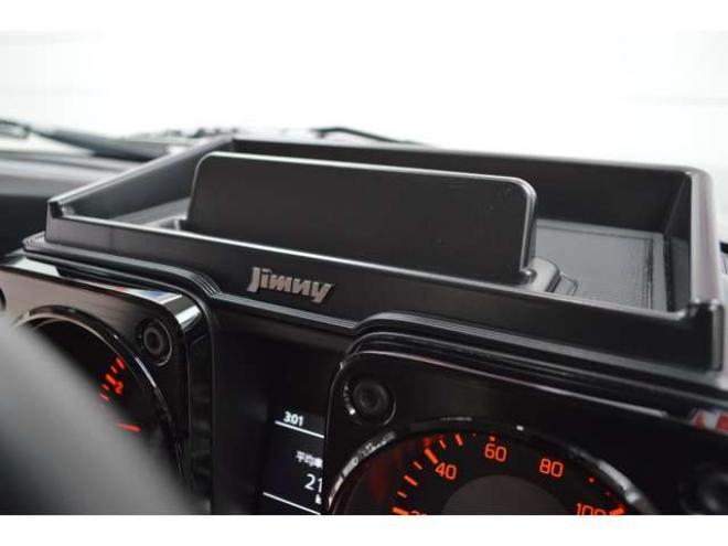 ジムニーXC 4WD　ワンオーナー車F5速マニュアル4WDターボセーフティサポート搭載アイドリングストップ横滑り防止装置ディスプレイオーディオハイビームアシストLEDライトクルーズコントロール 660