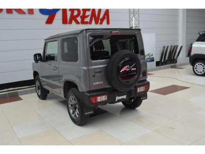 ジムニーXC 4WD　ワンオーナー車F5速マニュアル4WDターボセーフティサポート搭載アイドリングストップ横滑り防止装置ディスプレイオーディオハイビームアシストLEDライトクルーズコントロール 660