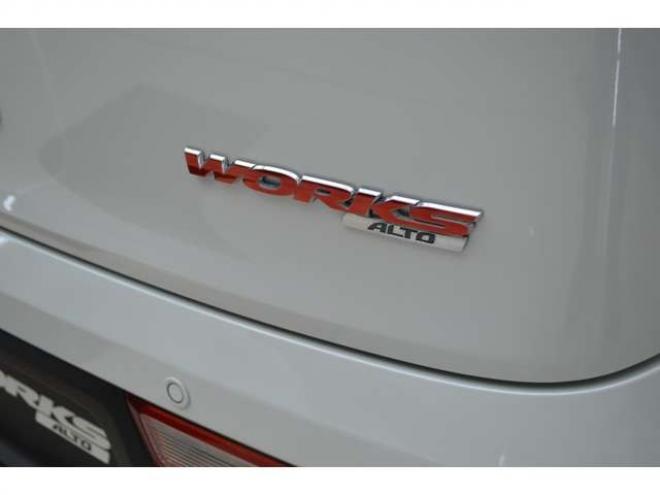 アルトワークス 660 オートギヤシフト 4WD　ワンオーナー車4WDターボオートギアシフトセーフティサポート搭載車アイドリングストップ横滑り防止装置ハイビームアシストLEDライトRECAROシートCDスマートキーETC 660