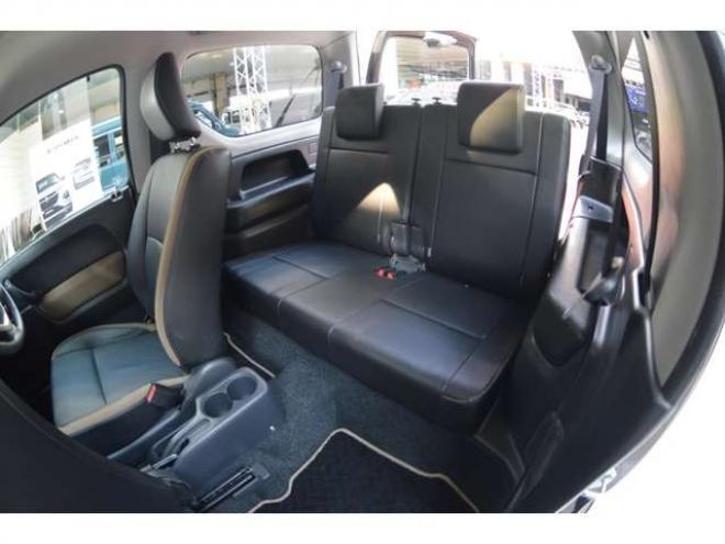 ジムニーランドベンチャー 4WD　ワンオーナー特別仕様車4WDターボCDハーフレザーシートヒーターウインカーミラーヒーター 660