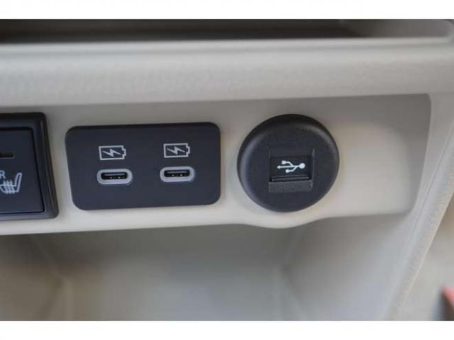 ラパンLC 660 ハイブリッド X 4WD　ハイブリット4WD全方位モニタ用カメラパッケージセーフティサポート搭載スズキコネクト対応機装着車ハイビームアシストLEDライト横滑り防止装置シートヒーター 登録済未使用車 660