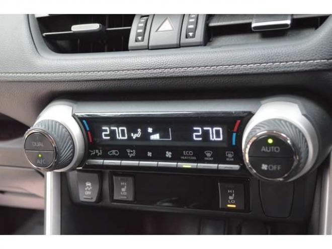 RAV-42.0 G 4WD　ワンオーナー車4WDプリクラッシュセーフティ黒革シートヒーターレーダークルーズコントロール8インチナビTVバックカメラLEDパワーバックドアステアリングヒーター横滑り防止装置パーキングセンサー 2000