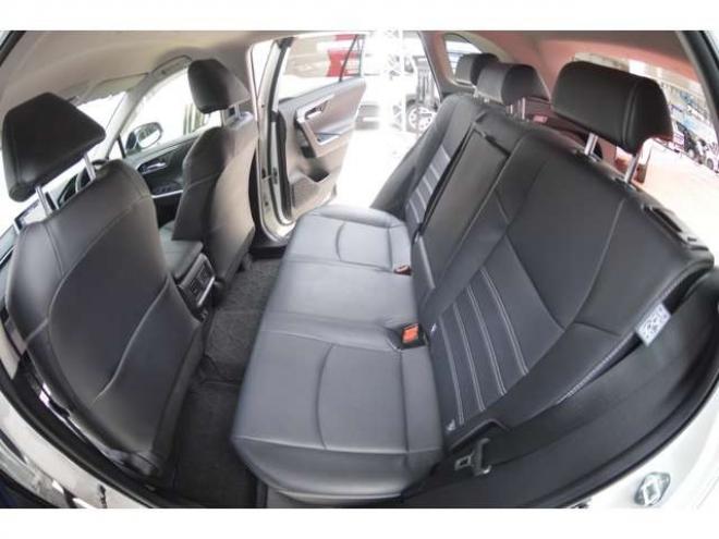 RAV-42.0 G 4WD　ワンオーナー車4WDプリクラッシュセーフティ黒革シートヒーターレーダークルーズコントロール8インチナビTVバックカメラLEDパワーバックドアステアリングヒーター横滑り防止装置パーキングセンサー 2000