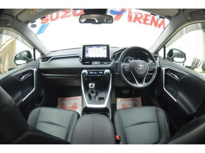 RAV-42.0 G 4WD　ワンオーナー車4WDプリクラッシュセーフティ黒革シートヒーターレーダークルーズコントロール8インチナビTVバックカメラLEDパワーバックドアステアリングヒーター横滑り防止装置パーキングセンサー 2000