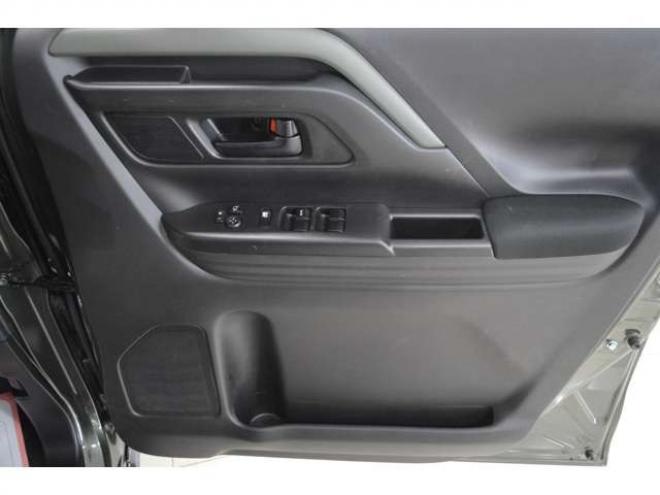 スペーシアギア ハイブリッド XZ 4WD　ワンオーナー車ハイブリッド4WDセーフティサポート両側オートスライドドア8インチナビTVアダプティブクルーズコントロールステアリングヒーターLEDオットマンヘッドアップディスプレイ 660