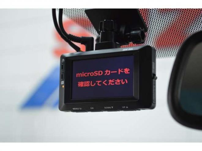 スカイライン3.5 350GT FOUR ハイブリッド タイプP　ハイブリッド4WDアイドリングストップエマージェンシーブレーキ横滑り防止装置HIDライト全方位モニター付純正ナビTVバックカメラ黒革シートヒーターETCアダプティブクルーズコントロール 3500