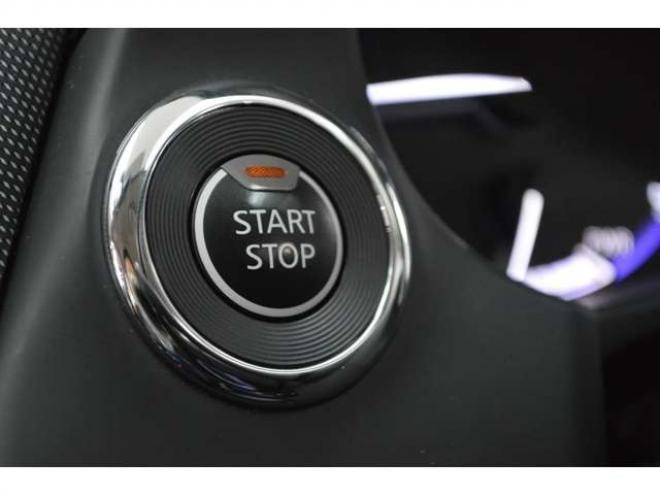 スカイライン3.5 350GT FOUR ハイブリッド タイプP　ハイブリッド4WDアイドリングストップエマージェンシーブレーキ横滑り防止装置HIDライト全方位モニター付純正ナビTVバックカメラ黒革シートヒーターETCアダプティブクルーズコントロール 3500