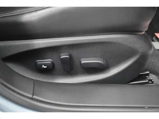 スカイライン3.5 350GT FOUR ハイブリッド タイプP　ハイブリッド4WDアイドリングストップエマージェンシーブレーキ横滑り防止装置HIDライト全方位モニター付純正ナビTVバックカメラ黒革シートヒーターETCアダプティブクルーズコントロール 3500