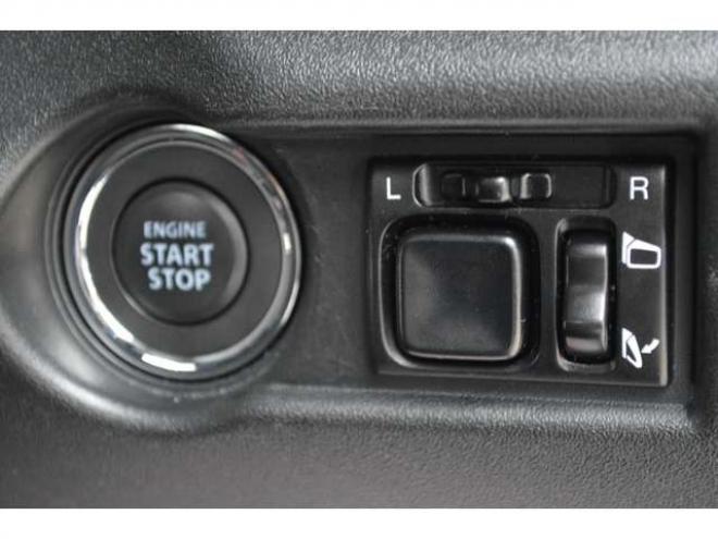 ジムニーXC 4WD　ワンオーナー車4WDターボセーフティサポート搭載アイドリングストップ横滑り防止装置7インチナビTVバックカメラハイビームアシストLEDライトETCクルーズコントロールドライブレコーダー 660