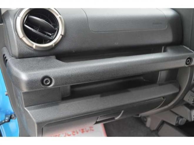 ジムニーXC 4WD　ワンオーナー車4WDターボセーフティサポート搭載アイドリングストップ横滑り防止装置7インチナビTVバックカメラハイビームアシストLEDライトETCクルーズコントロールドライブレコーダー 660