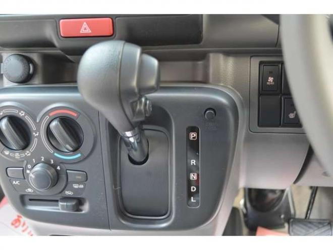 エブリィジョイン ハイルーフ 4WD　届出済未使用車ハイルーフ4WDインパネCVTセーフティサポート搭載アイドリングストップ横滑り防止装置ハイビームアシストLEDライト 660