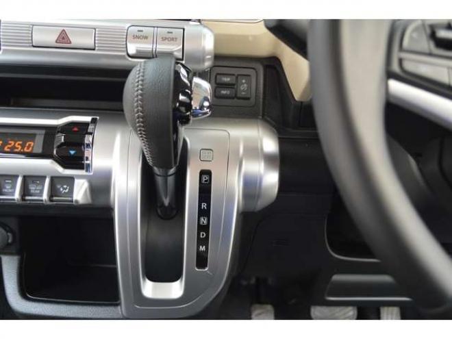 クロスビー1.0 ハイブリッド MZ 4WD　ワンオーナー車ハイブリット4WDターボパドルシフトセーフティサポート搭載アダプティブクルーズコントロールアイドリングストップ全方位モニター付8インチナビTVバックカメラハイビームアシストLEDライト 1000