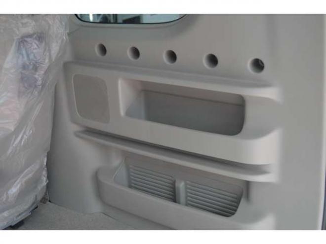 エブリィワゴン PZターボスペシャル ハイルーフ 4WD　届出済未使用車4WDターボハイルーフセーフティサポート搭載アイドリングストップ純正バックカメラ付ディスプレイオーディオ両側オートスライドドアオートステップリアパーキングセンサーハイビームアシストLED 660