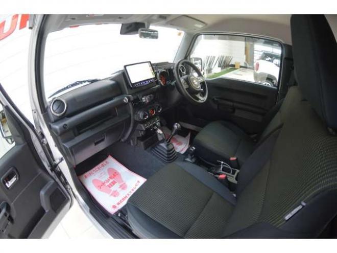 ジムニーXC 4WD　ワンオーナー車F5速マニュアル4WDターボセーフティサポート搭載アイドリングストップ横滑り防止装置11インチディスプレイオーディオハイビームアシストLEDライトクルーズコントロール 660