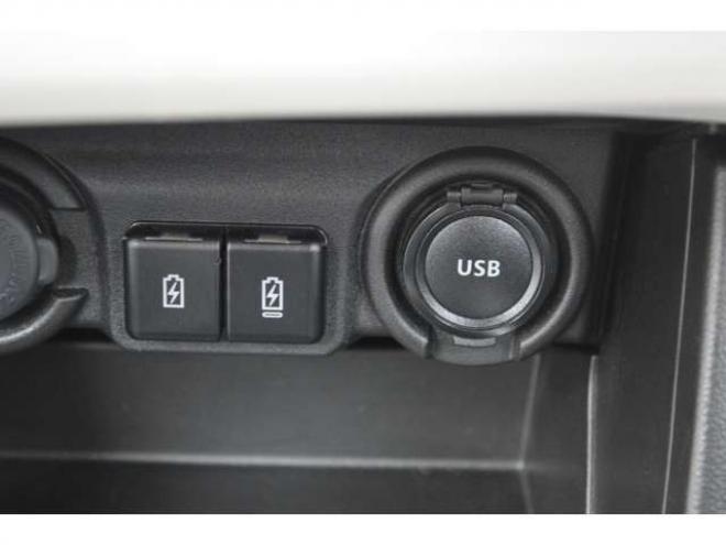 スイフト1.2 ハイブリッド MZ 4WD　ワンオーナー車ハイブリッド4WDセーフティサポート搭載スズキコネクト対応通信機装着車9インチ全方位モニターナビTVバックカメラ電動パーキングブレーキアダプティブクルーズコントロールLEDライト 1200