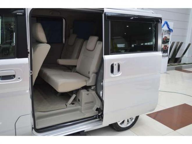 エブリィワゴン PZターボスペシャル 4WD　ワンオーナー車4WDターボセーフティサポート搭載アイドリングストップ横滑り防止装置7インチナビTV両側オートスライドドアオートステップETCハイビームアシストLEDウッドコンビハンドルアイドリングストップ 660