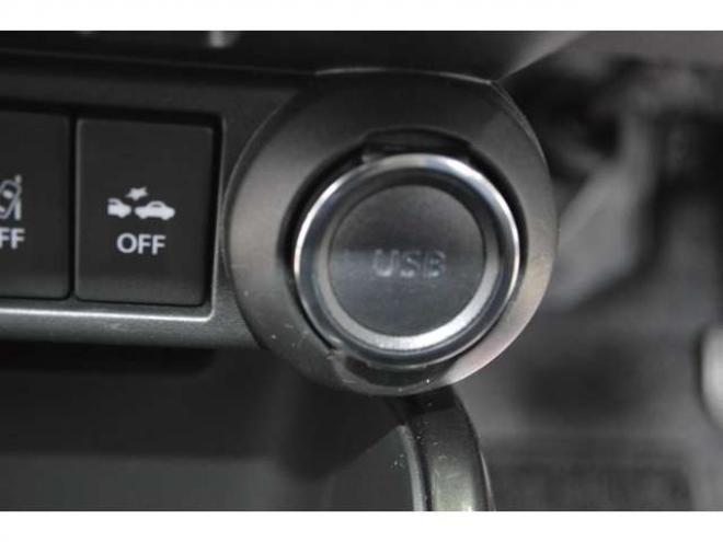 イグニス1.2 ハイブリッド MF 4WD　ワンオーナー車ハイブリッド4WDセーフティサポート搭載アイドリングストップ全方位モニターカメラ付ナビTVバックカメラETCハイビームアシストLEDライトドライブレコーダー 1200