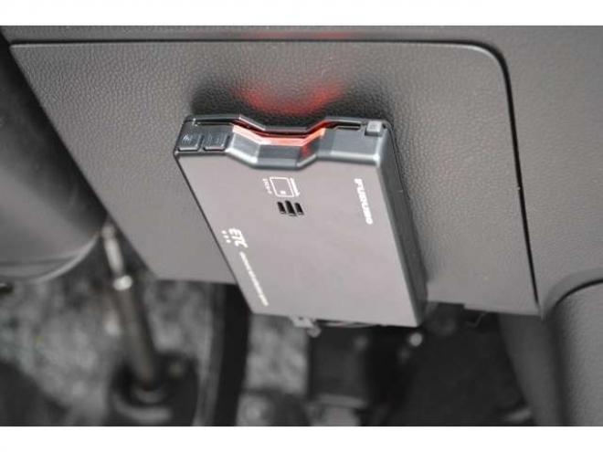 イグニス1.2 ハイブリッド MF 4WD　ワンオーナー車ハイブリッド4WDセーフティサポート搭載アイドリングストップ全方位モニターカメラ付ナビTVバックカメラETCハイビームアシストLEDライトドライブレコーダー 1200